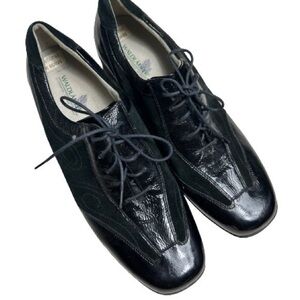 Waldlaufer patent leather‎ shoes